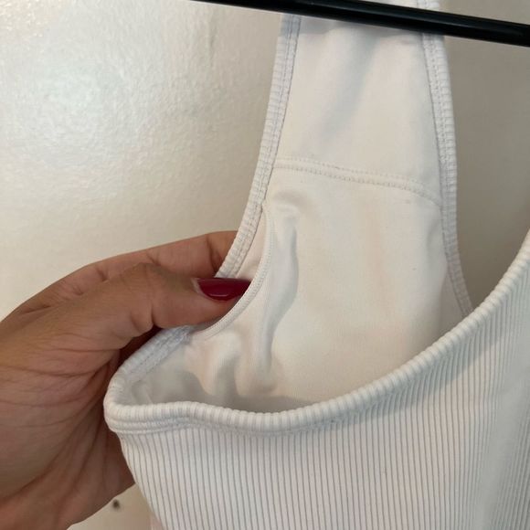 Alo Goddess Ribbed Cropped Racerback Tank - Picture 8 of 12